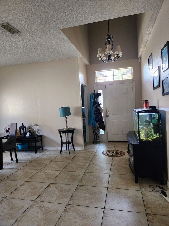 Building Photo - 4243 Waterside Pointe Cir