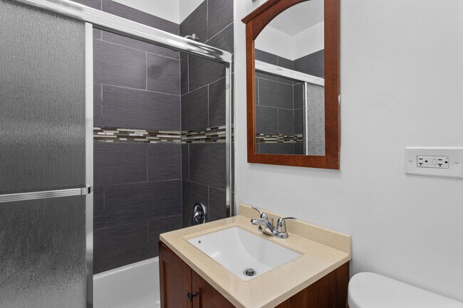 Foto del edificio - 1706 W 17th St