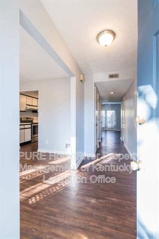 Foto del edificio - 1112 Turkey Foot Rd