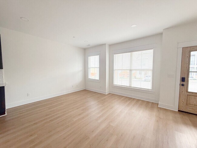 Building Photo - Modern 3-Bedroom Home with Flex Room and Resort-Style Amenities at Highbury