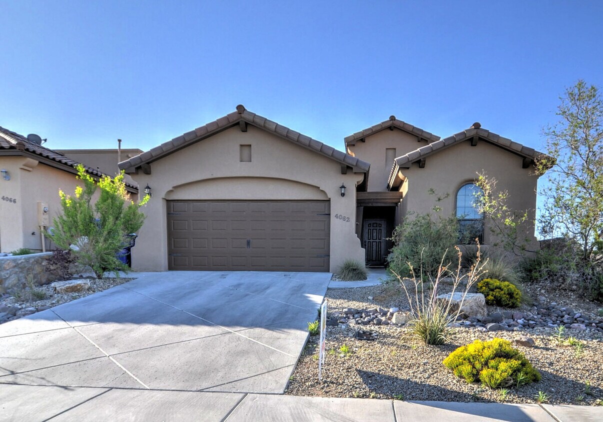 4062 Bella Sierra Dr, Las Cruces, NM 88011 House Rental in Las Cruces
