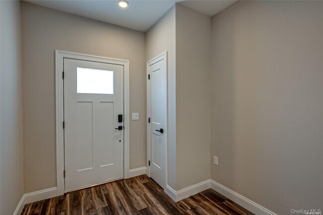 Foto del edificio - 1 Conklin St