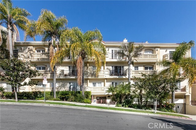 Primary Photo - 2340 Fox Hills Dr