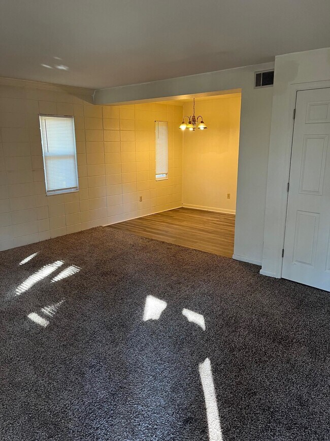 Foto del edificio - 2307 Columbia Ct