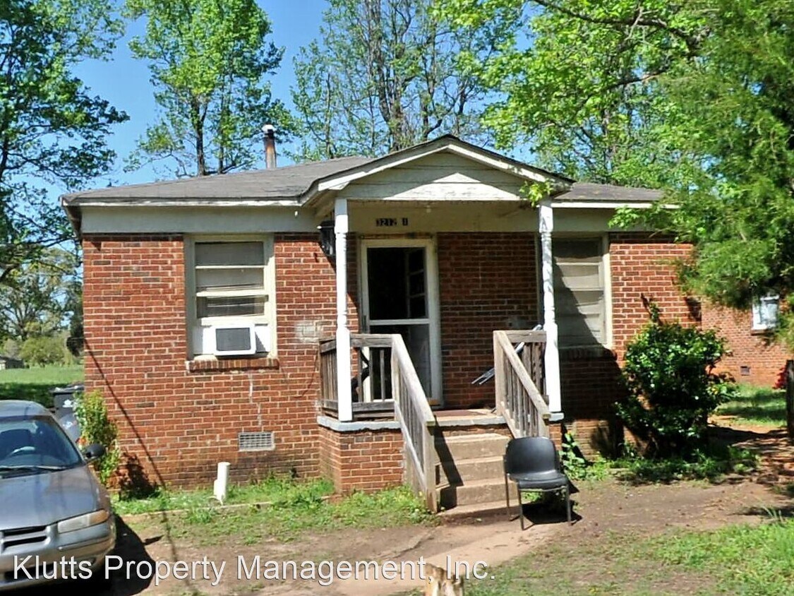 Primary Photo - 2 br, 1 bath House - 3208 Seymour Dr Apt #1