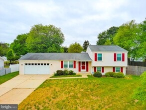 Building Photo - 806 Truro Ct