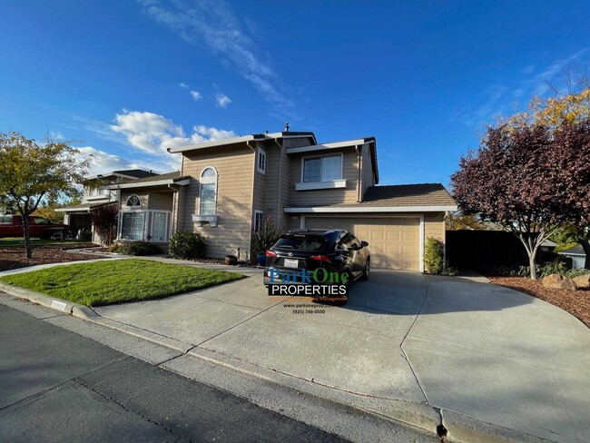 Building Photo - Beautiful Concord Home Near Clayton Valley...