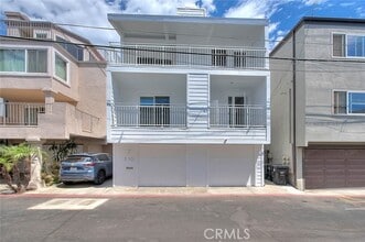 Building Photo - 310 Bayview Dr