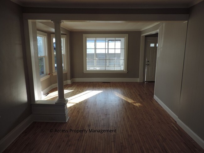 Foto del edificio - 345 Diamond Ave NE