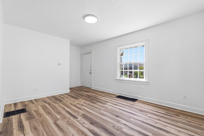 Building Photo - 2442 Morton St