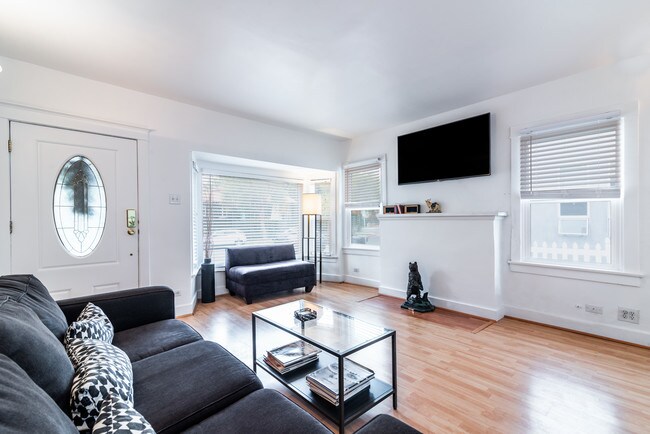 Foto del edificio - 8655 Clifton Way