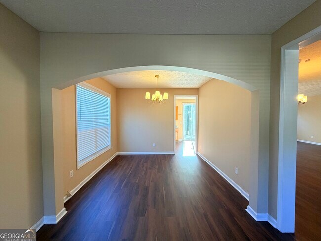 Foto del edificio - 320 Alderman Trace SW
