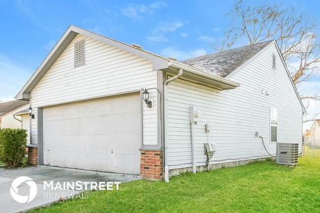 Building Photo - 2839 Hazelview Ln