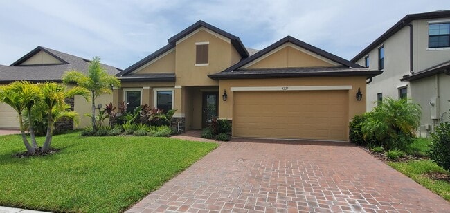 Foto del edificio - 4227 Broomsedge Cir
