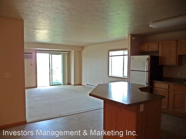 Foto del edificio - 2700-2720 20th Ave SW