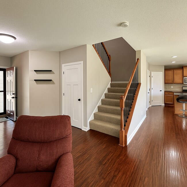 Foto del edificio - Beautifully Spacious 4bed 3.5bath Home, in...