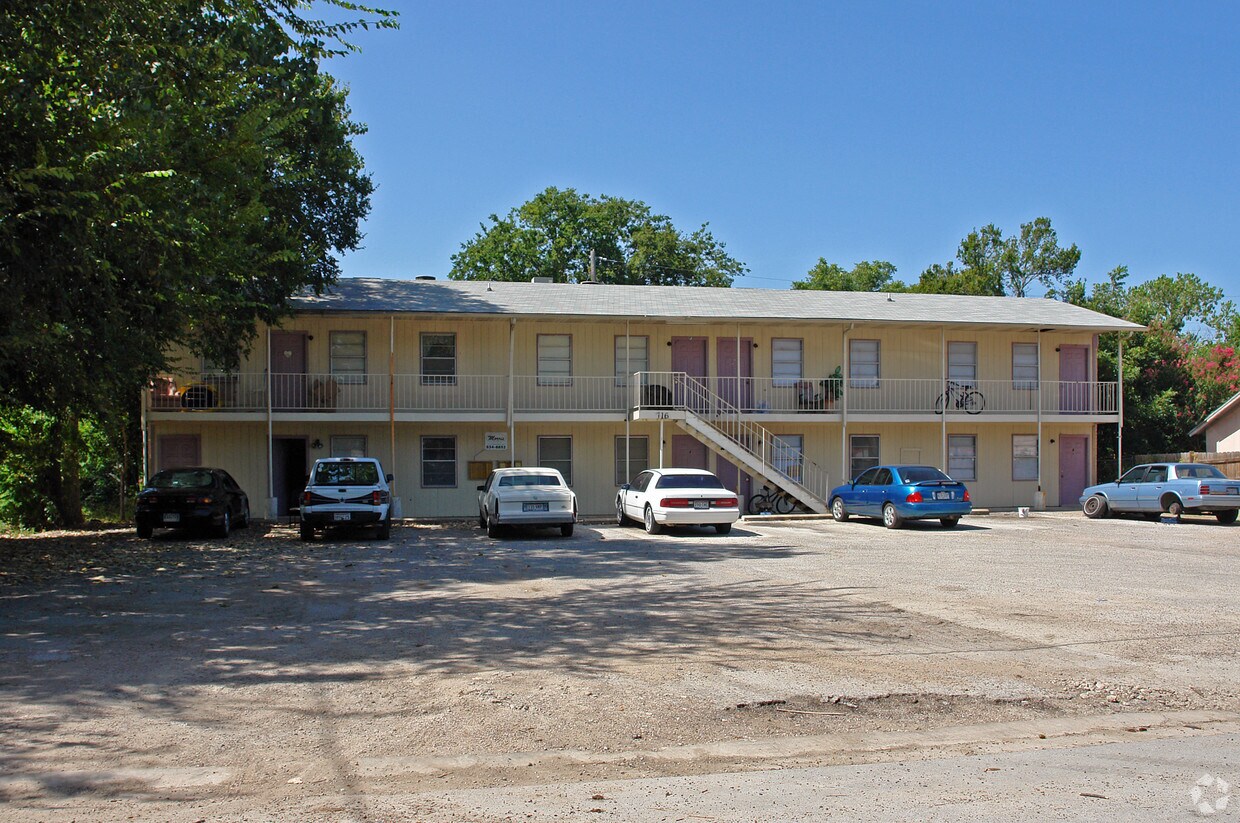 716 Avenue I, Killeen, TX 76541 Apartments in Killeen, TX