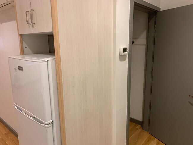 Foto del edificio - 144 Bowdoin St