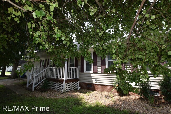Foto del edificio - 3 br, 2 bath House - 2208 Locks Landing Cres.