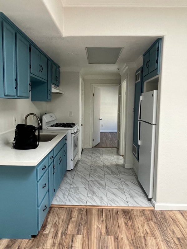 Building Photo - 1072 Laguna Ave