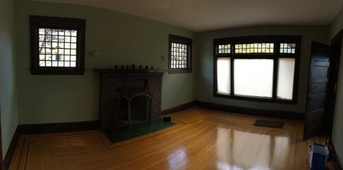 Building Photo - 904 E Miller St