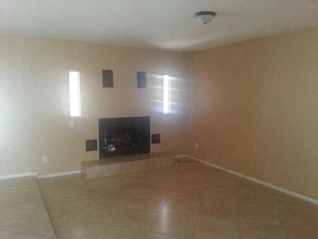 Foto del edificio - 7955 W Fairmount Ave