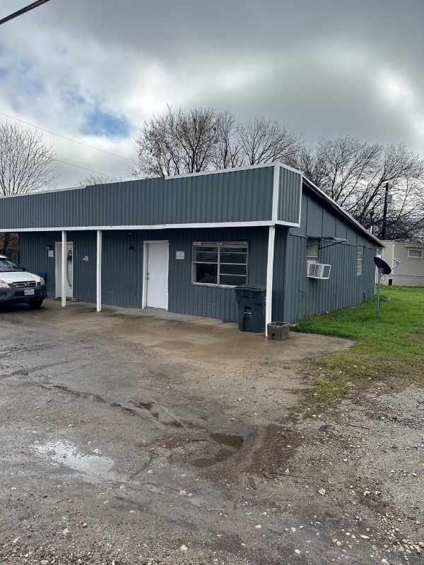Building Photo - 5505 FM439