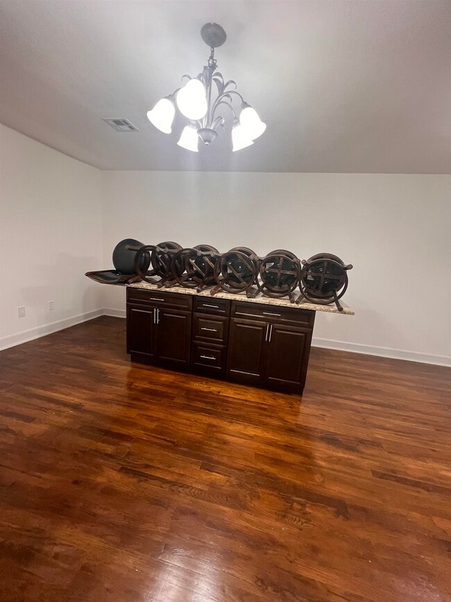 Building Photo - 1302 Morris St