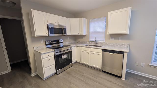 Building Photo - 9015 Arbor Creek Dr
