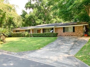 Building Photo - 3524 NW 12th Ave