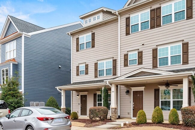 Photo - MOVE IN READY! – Gorgeous 4BR/4BA Townhome in Villages of Apex, 1 mile to DT Apex!