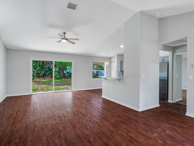Building Photo - 91 Pebble Beach Dr