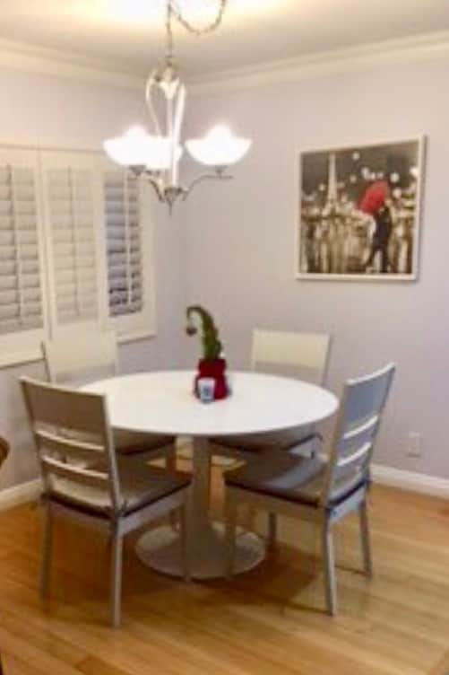 Building Photo - 1154 S Barrington Ave