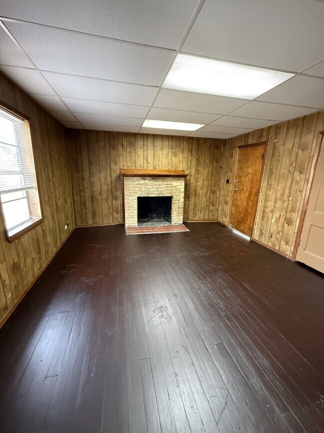 Foto del edificio - 118 4th Ave NW