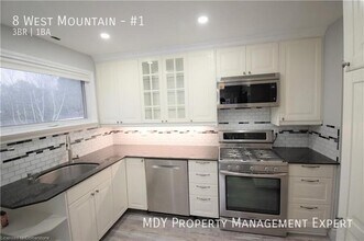 Building Photo - 8 Mountain
