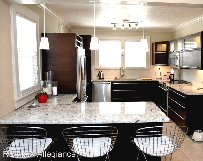 Foto del edificio - 4 br, 2 bath House - 1357 MAGNOLIA AVENUE