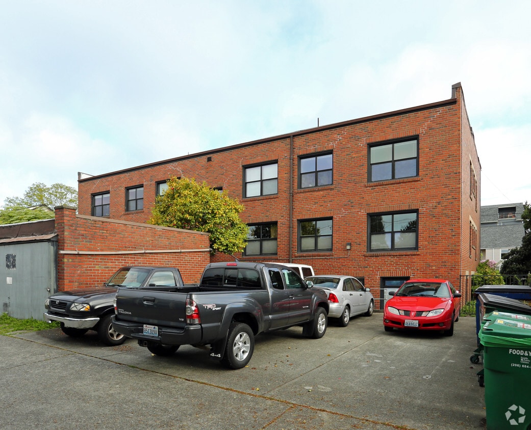 Building Photo - 1521 NW 60th St