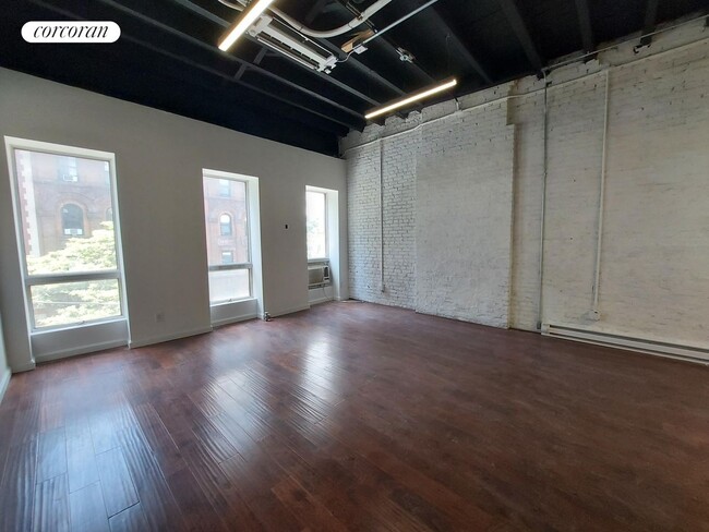 Building Photo - 331 W 51st St