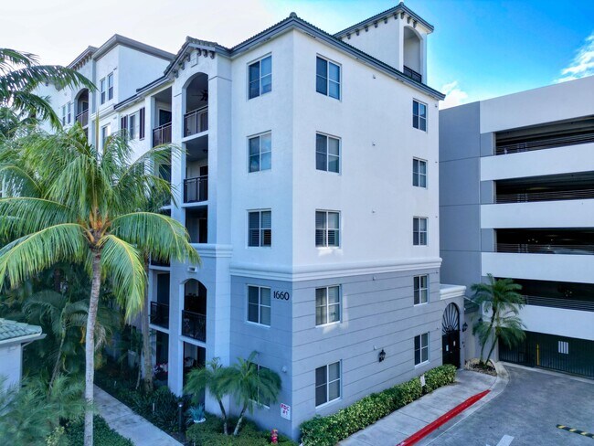 Foto del edificio - 1660 Renaissance Commons Blvd