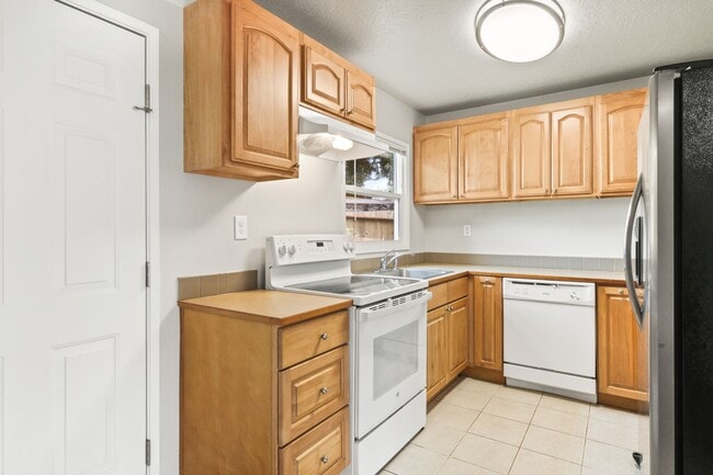 Foto del edificio - 9725 N Edison St