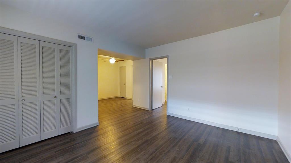 Primary Photo - 5000 Holland Ave