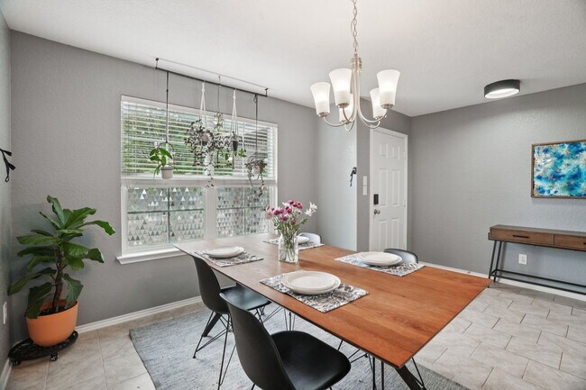 Building Photo - 1731 Emerald Edge