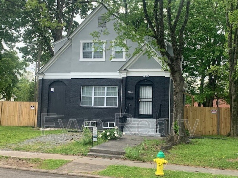 Primary Photo - 2900 Linden Ave