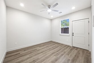 Building Photo - 4603 Indie Hts Ln