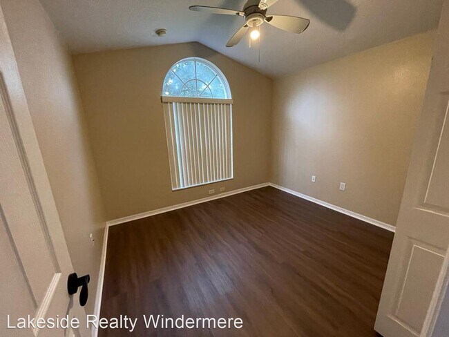 Building Photo - 4 br, 2 bath House - 4055 Sunny Day Way