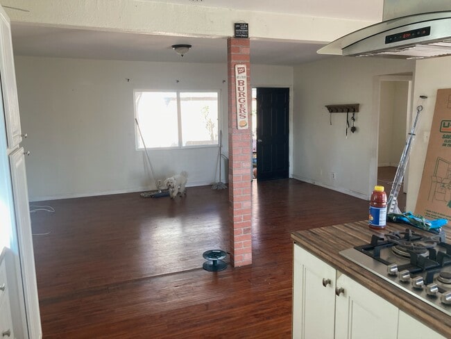 Building Photo - 2813 N Santa Fe Ave