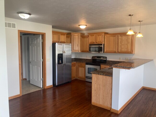 Foto del edificio - 7560 Crystal Ct