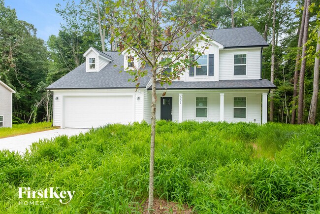 Building Photo - 661 White Oaks Rd