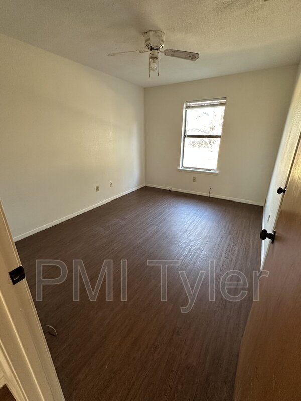 Building Photo - 2717 W Shaw St