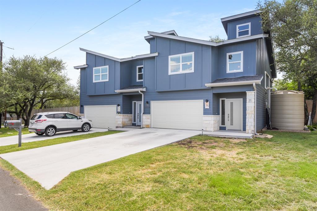 Foto principal - 24700 Whitney Dr